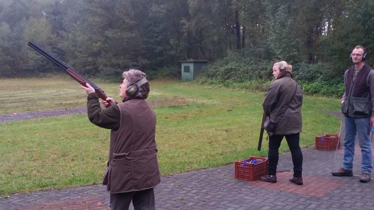 100 Tauben Schießen